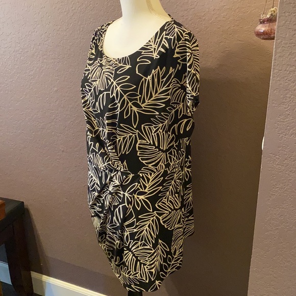 Lane Bryant Tops - NEW W TAG!  Lovely Lane Bryant Simply Chic Blouse